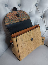 Cargar imagen en el visor de la galería, Bandolera-Crossbody de Corcho Exagon
